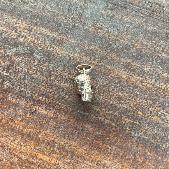 Links of London Sterling Silver Scull Charm - Picture 2 of 5